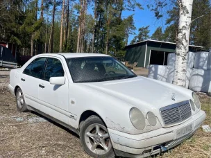 Mercedes-Benz 200