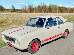Ford Cortina