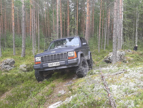 Jeep Cherokee