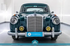 Mercedes-Benz 220