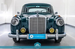 Mercedes-Benz 220