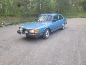 Saab 900