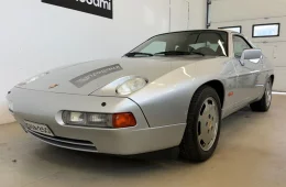 Porsche 928