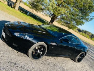 Aston Martin DB9