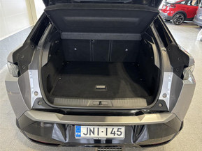 Peugeot e-3008