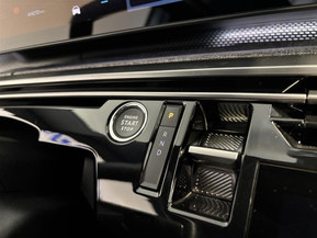 Peugeot e-3008