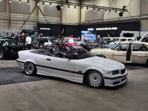 BMW 318iS