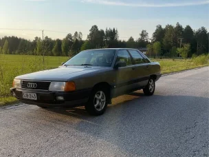 Audi 100