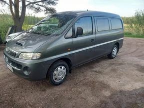 Hyundai H-1