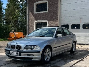 BMW 323