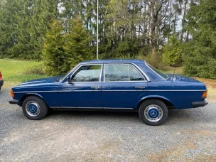 Mercedes-Benz 240