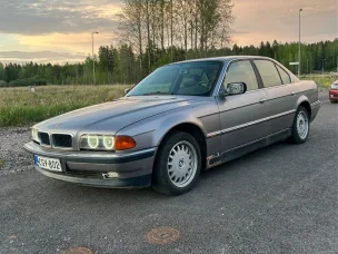 BMW 725