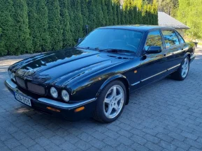 Jaguar XJR