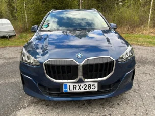 BMW 225