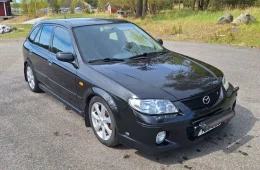Mazda 323F