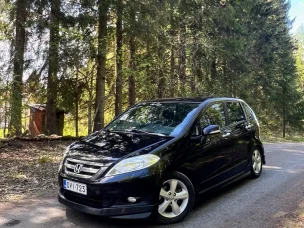 Honda FR-V