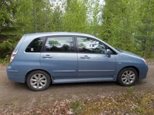 Suzuki Liana