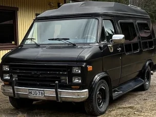 Chevrolet Chevy Van