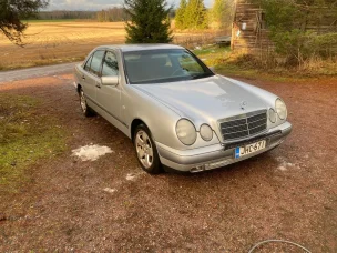 Mercedes-Benz 240