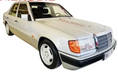 Mercedes-Benz 220