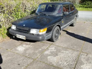 Saab 900