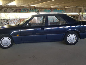 Mercedes-Benz 230