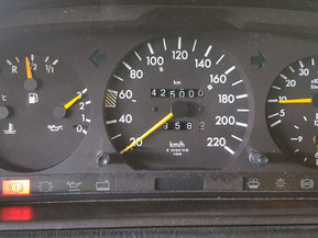 Mercedes-Benz 230