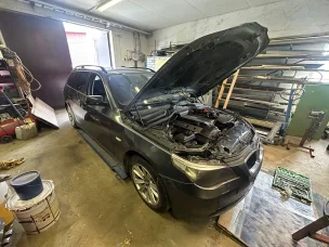 BMW 525