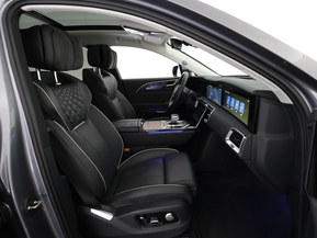 Hongqi E-HS9