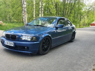 BMW 323