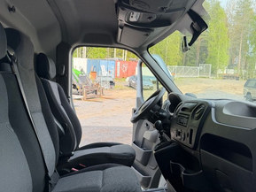 Nissan NV400