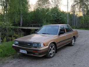 Nissan Laurel