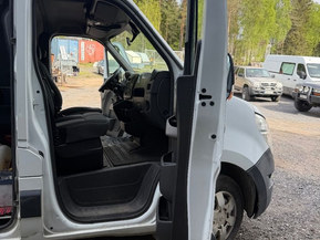 Nissan NV400