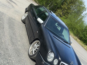 Mercedes-Benz E 230
