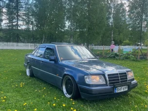 Mercedes-Benz 300