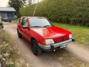 Peugeot 205
