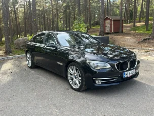 BMW 750