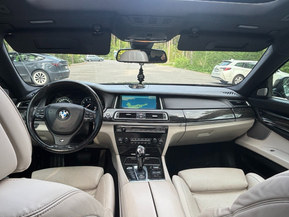 BMW 750