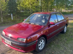 Mazda 323