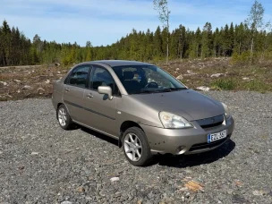 Suzuki Liana