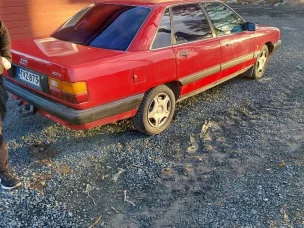 Audi 100