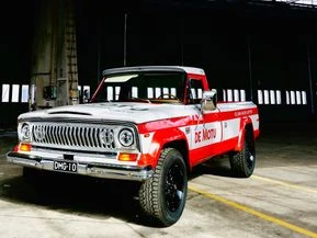 Jeep Grand Wagoneer