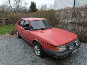 Saab 900