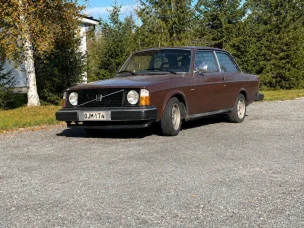 Volvo 242