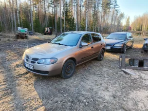 Nissan Almera