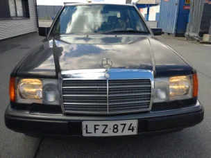 Mercedes-Benz 260