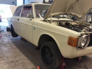 Volvo 142
