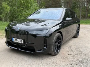 BMW iX