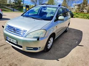 Toyota Avensis Verso