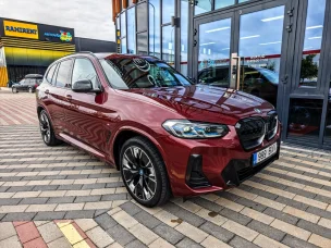 BMW iX3